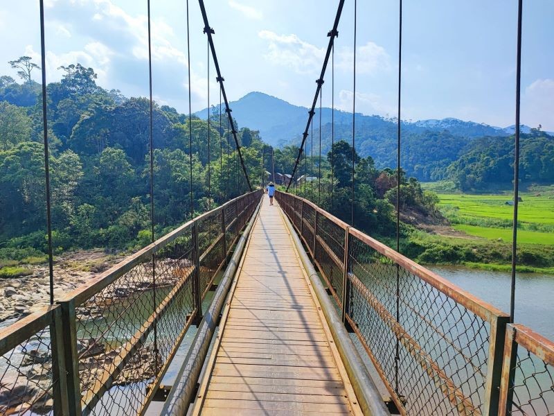 Cầu treo Kon Tu Rằng