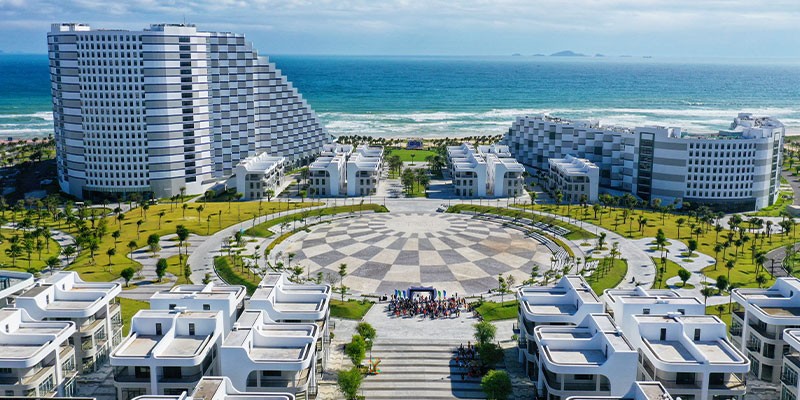 the-empyrean-cam-ranh-beach-resort-diem-nghi-duong-ly-tuong-cho-tour-du-lich-cuoi-tuan