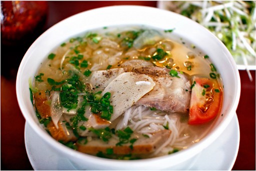 Tour du lịch Nha Trang Đà Lạt - bún cá 
