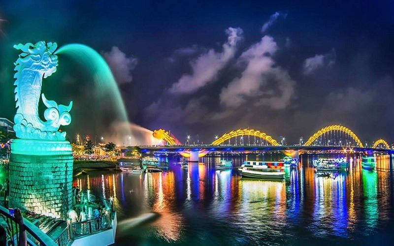 Tượng cá chép hóa rồng