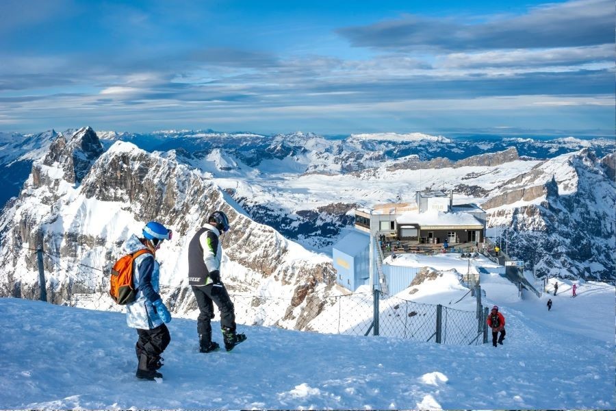 chinh-phuc-dinh-titlis-thuy-si-huyen-thoai-cua-du-lich-chau-au(2)