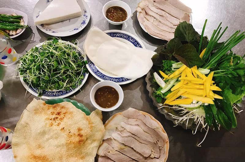 Bánh tráng cuốn thịt heo tại Đà Nẵng 