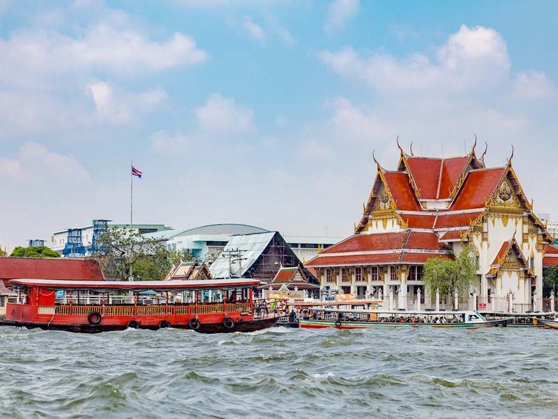 Vài nét lịch sử về chùa treo chuông Wat RaKhang
