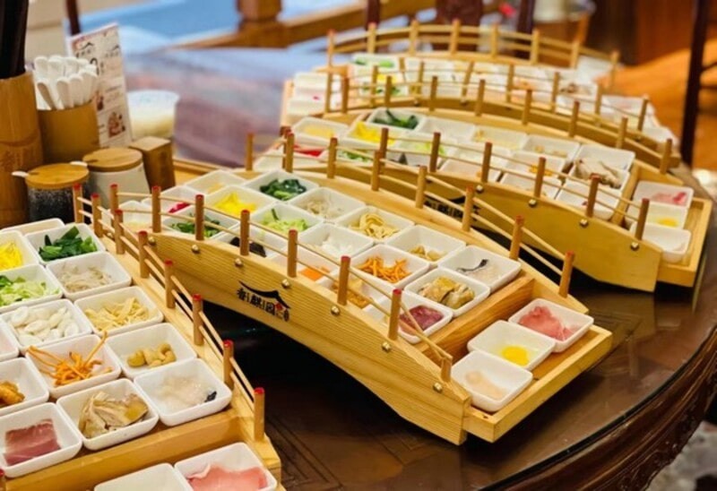 đặc sản bún qua cầu Vân Nam Trung Quốc đặc sản bún qua cầu Vân Nam Trung Quốc