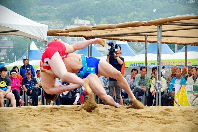 Đấu vật trong ngày Trung thu Hàn Quốc