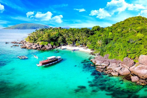 Hòn Bảy Cạnh