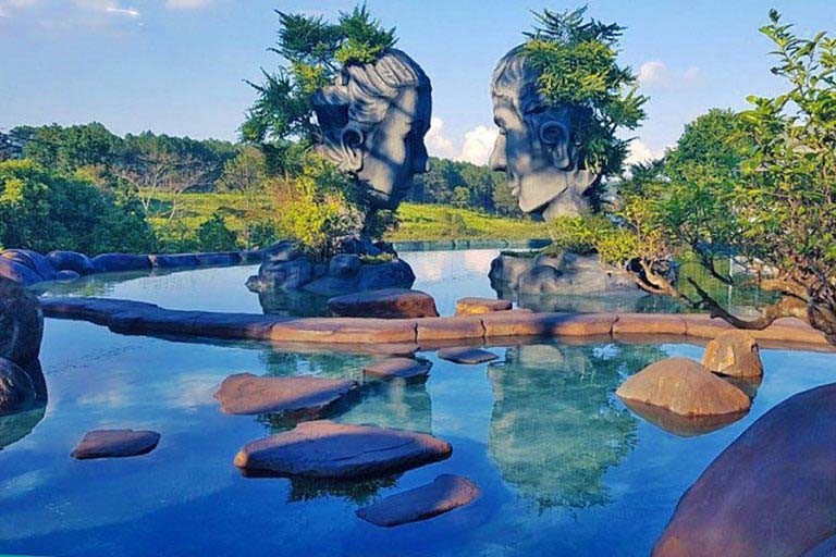 Đường hầm điêu khắc Đà Lạt