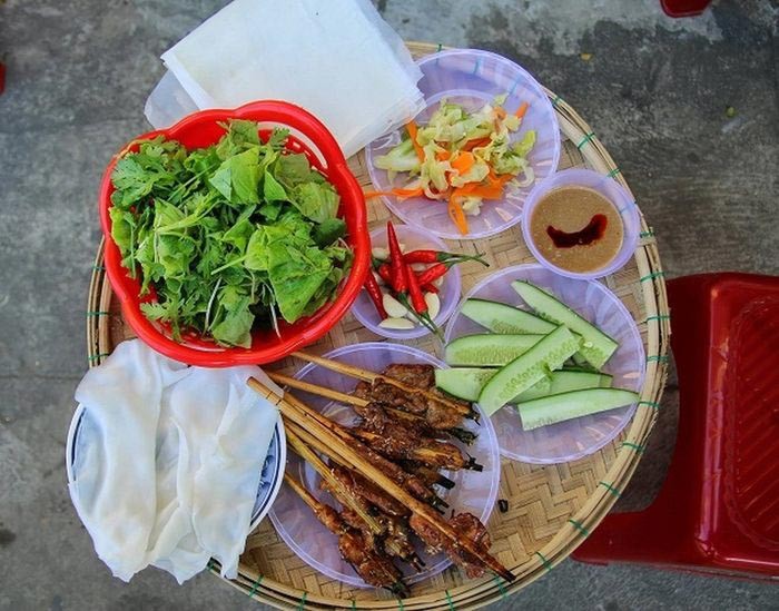 Bánh ướt cuốn thịt nướng Hội An 