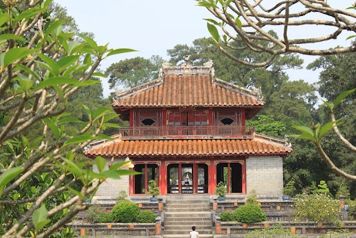 Hình ảnh Lăng Tự Đức thơ mộng