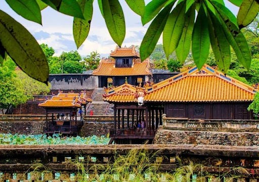 Hình ảnh Lăng Tự Đức thơ mộng