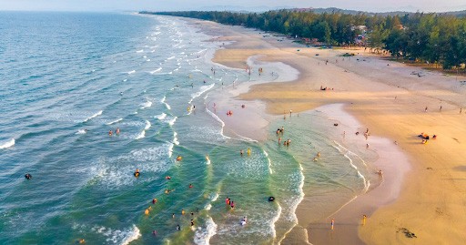 Biển Mỹ Khê xinh đẹp tại Quảng Ngãi