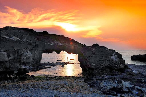 Cổng Tò Vò ở Lý Sơn