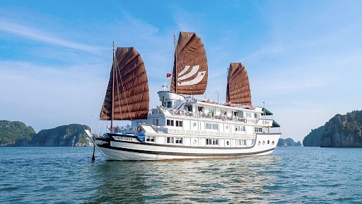 Du thuyền Bhaya Hạ Long