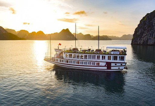 Du thuyền Hạ Long Lavender Cruises