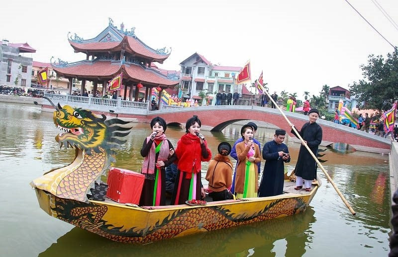 Lễ hội mùa xuân 3 miền Việt Nam - Du lịch miền bắc(1) le-hoi-mua-xuan-3-mien-viet-nam-du-lich-mien-bac(1)