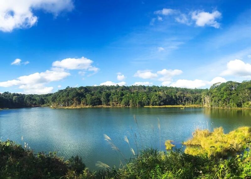 Vẻ đẹp yên bình, thanh tĩnh của hồ Toong Đam Vẻ đẹp yên bình, thanh tĩnh của hồ Toong Đam
