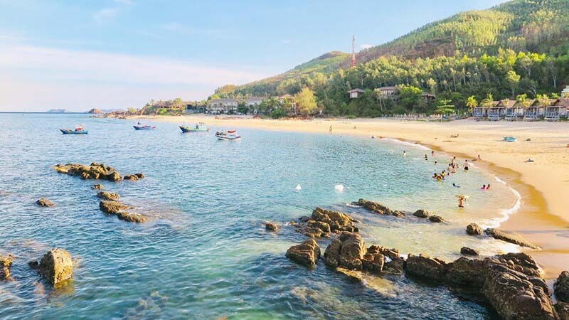 Bãi xếp Quy Nhơn Hoà mình vào đại dương bãi xếp