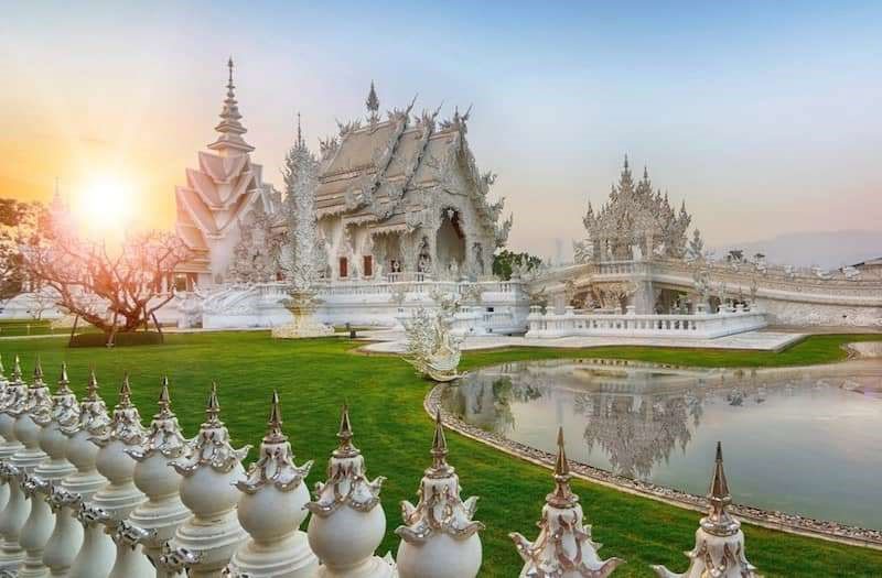 Ý nghĩa của công trình màu trắng của Chùa Wat Rong Khun