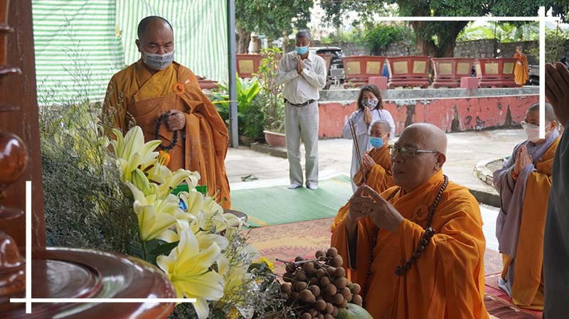 Không gian phật giáo xung quanh Tịnh xá Ngọc Hoà