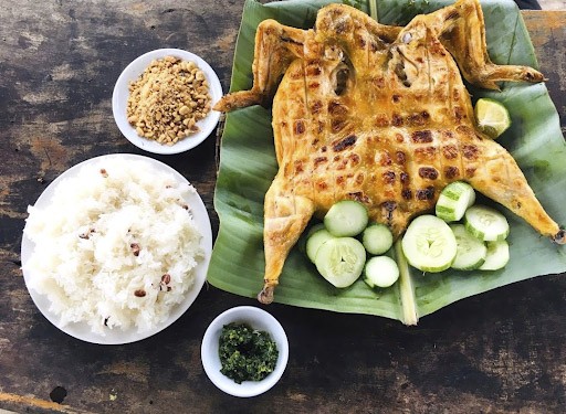 Gà nướng ăn cùng muối cheo