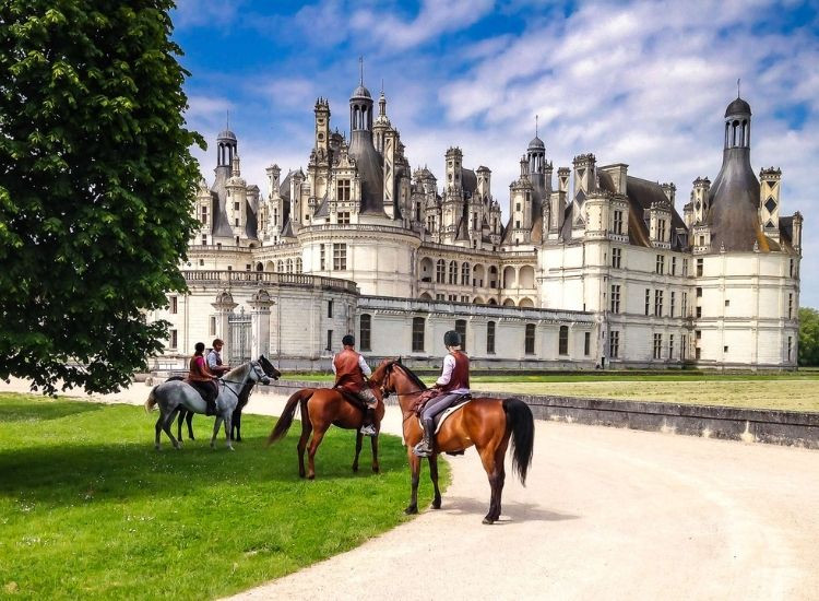 Lâu đài Chambord – Viên ngọc kiến trúc giữa thung lũng Loire Lâu đài Pháp 1