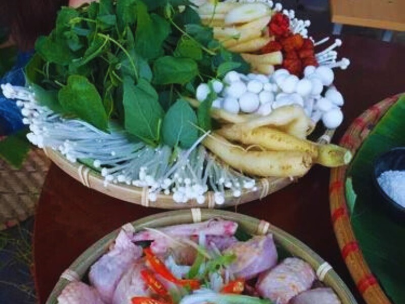 Lẩu gà hầm sâm Lẩu gà hầm sâm