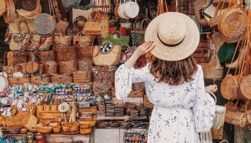 Mua sắm và quà lưu niệm Mua sắm và quà lưu niệm