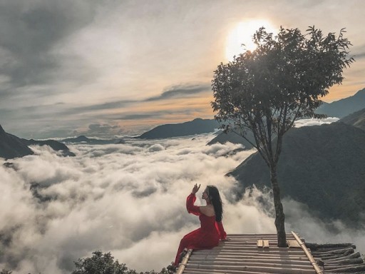 Ngắm hoàng hôn trên đèo Ô Quy Đầu
