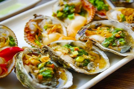 Ngán biển Hạ Long Tuần Châu