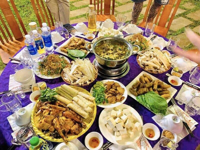 Nhà hàng Sơn Lâm Quán 