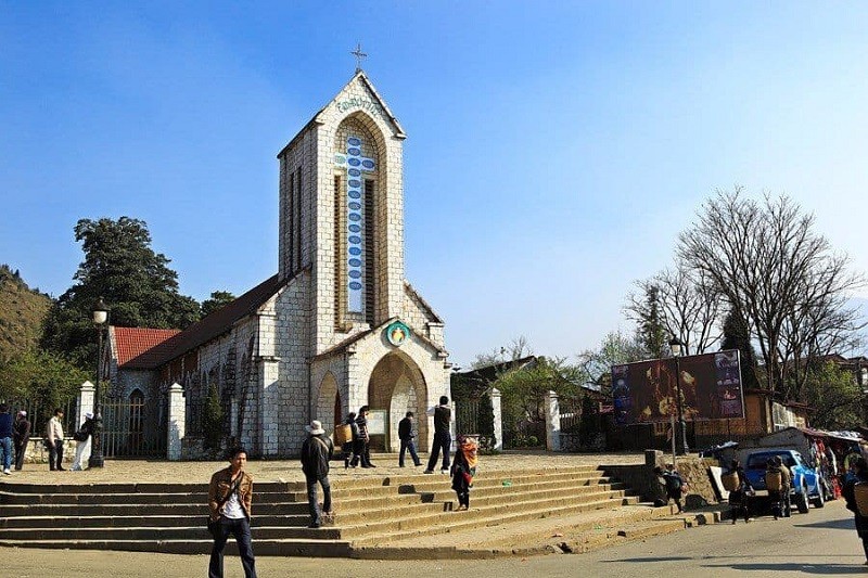 NHÀ THỜ ĐÁ SAPA