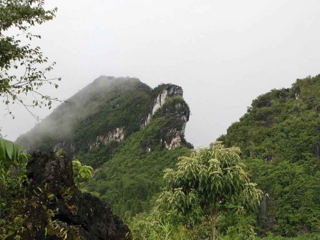 núi hàm rồng