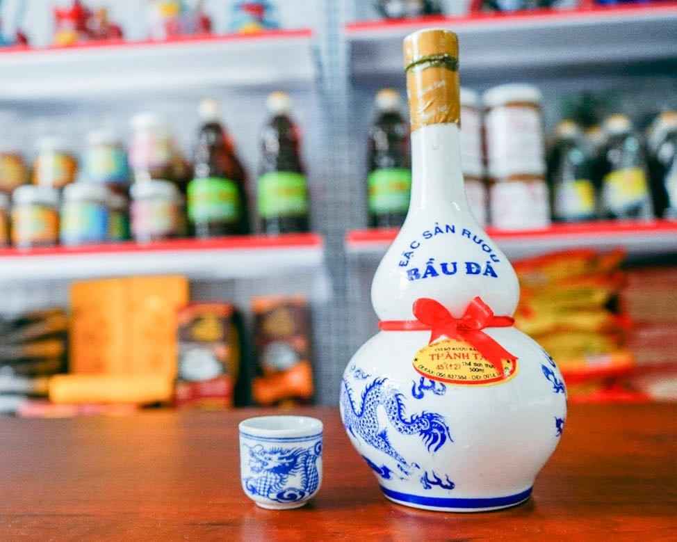 Rượu bàu đá, đặc sản Bình Định