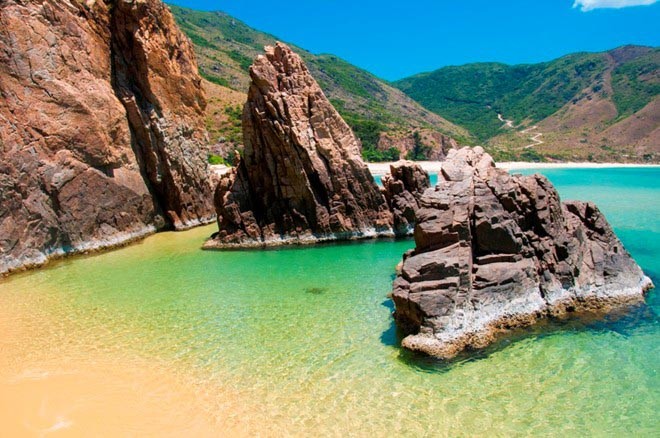 Khám phá Tam Sơn Động tại Kỳ Co Eo Gió