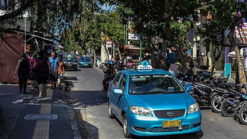 Taxi là phương tiện di chuyển phổ biến nhất tại Bali