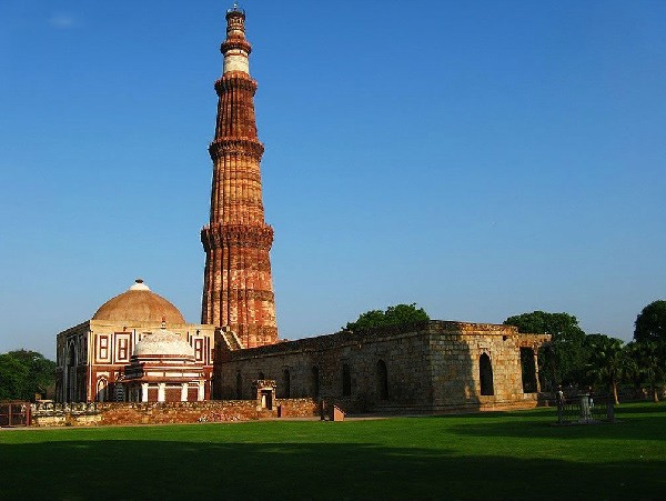 Tháp Qutub Minar - Tháp cổ linh thiêng của Ấn Độ - Sưu tầm