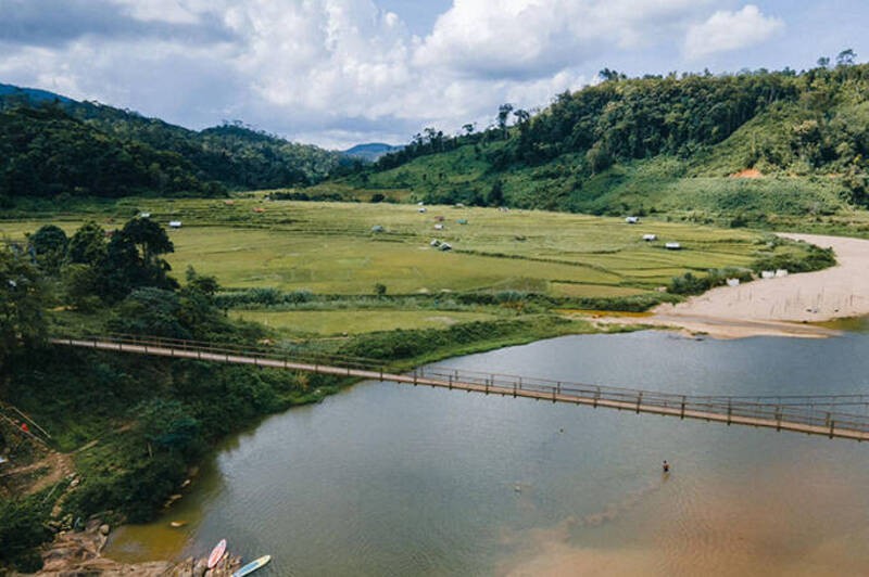 Toàn cảnh cầu treo Kon Tu Rằng Toàn cảnh cầu treo Kon Tu Rằng