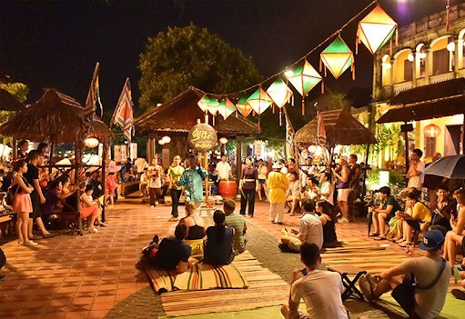 Chơi bài chòi