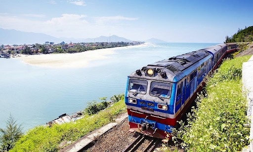 Di chuyển đến Đà Nẵng bằng tàu hỏa
