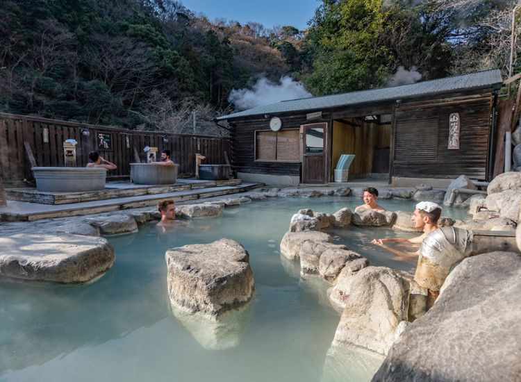 tắm Onsen Nhật Bản 1