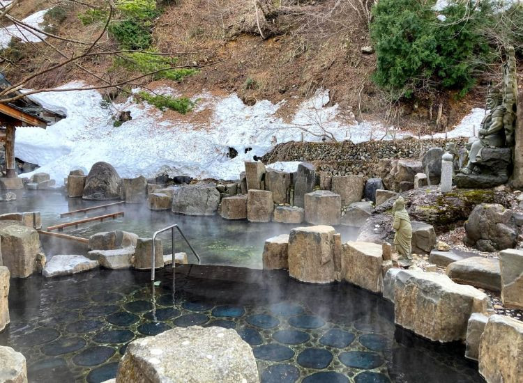 tắm Onsen Nhật Bản 2
