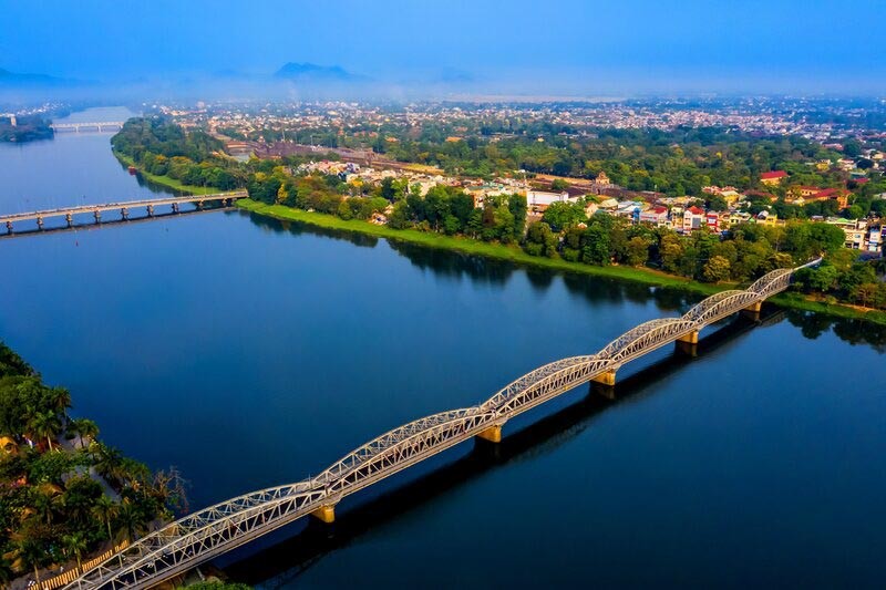 Sông Hương nhìn từ trên cao