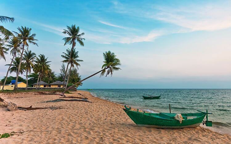 Phú Quốc với biển xanh cát trắng