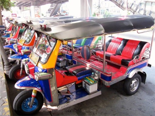 Xe tuk-tuk